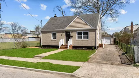 709 Nostrand Ave, Uniondale, NY 11553