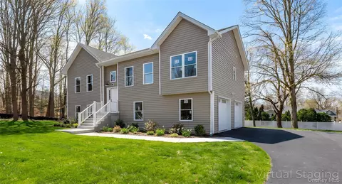 744 9w Rte, Clarkstown, NY 10989