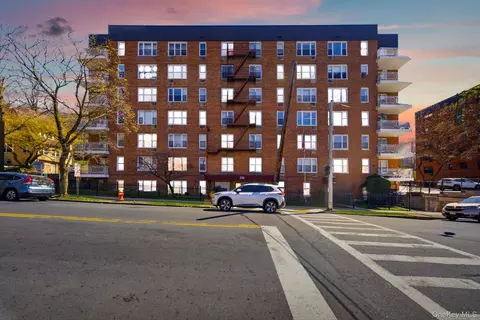 250 N Broadway #5B, Yonkers, NY 10701