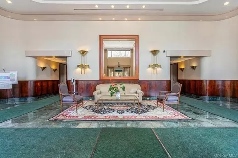 35 N Chatsworth Ave #1J, Larchmont, NY 10538