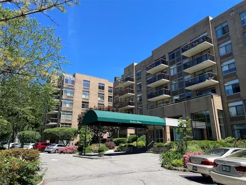 35 N Chatsworth Ave #1J, Larchmont, NY 10538