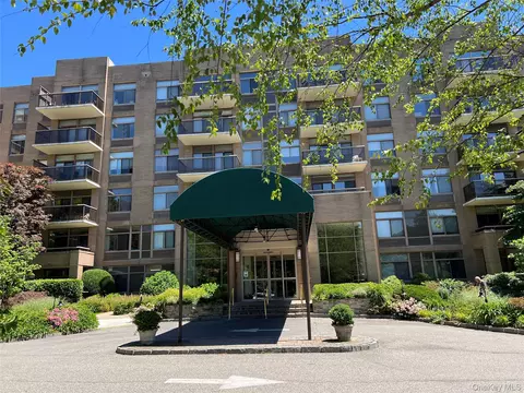 35 N Chatsworth Ave #1J, Larchmont, NY 10538