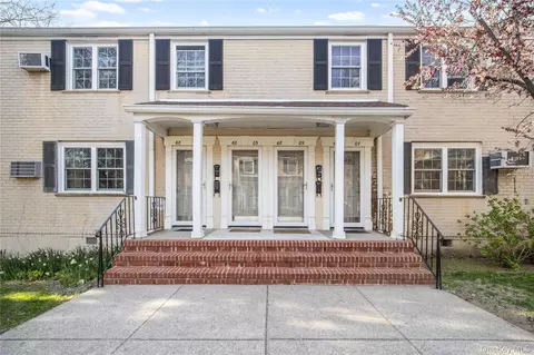 68-07 Springfield Blvd #68-07, Oakland Gardens, NY 11364