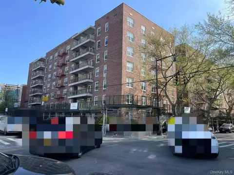 14205 Roosevelt Ave #611, New York, NY 11354
