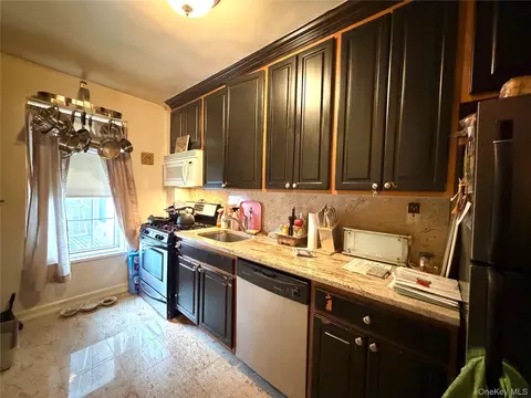54-17 31 Ave #3K, New York, NY 11377
