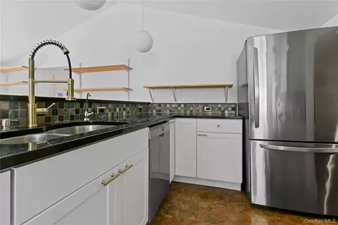 Kitchen - 392 Main St, Philipstown, NY 10516 photo 4 of 4