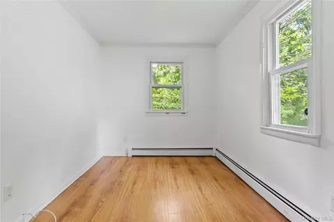 Bedroom - 392 Main St, Philipstown, NY 10516 photo 3 of 4
