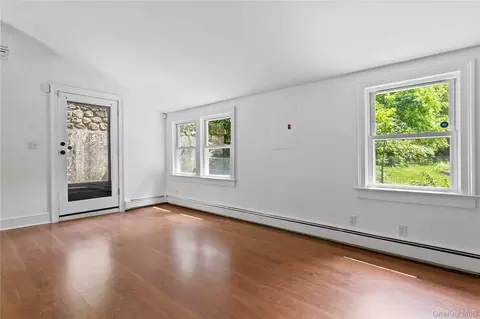 Living - 392 Main St, Philipstown, NY 10516 photo 5 of 6