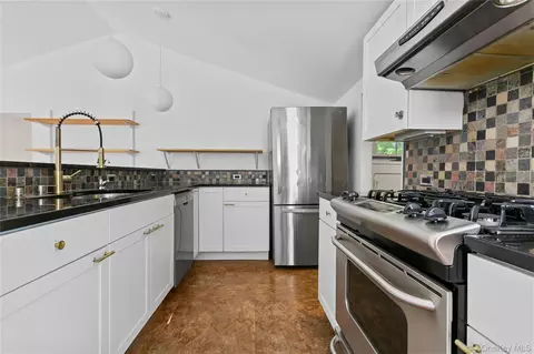 Kitchen - 392 Main St, Philipstown, NY 10516 photo 3 of 4