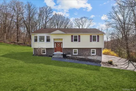 104 Carey St, Mahopac, NY 10541