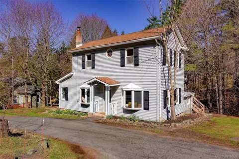 7 Highland Lake Rd, Highland, NY 12732