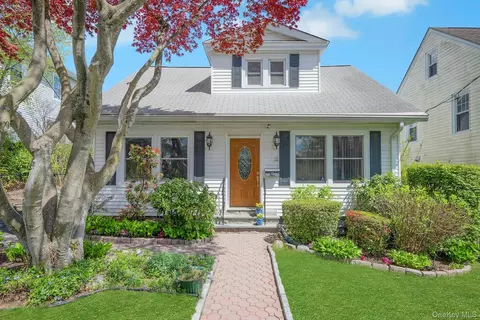 35 Chase Ave, White Plains, NY 10606