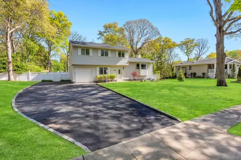 116 Gannet Dr, Commack, NY 11725