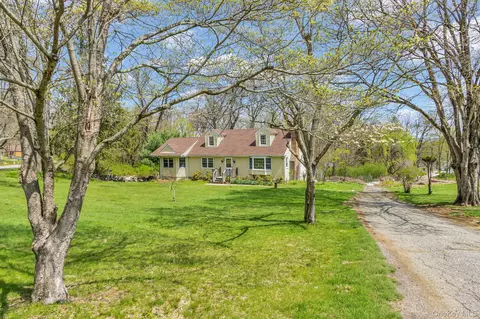 10 Otha Dr, Katonah, NY 10536