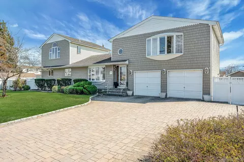 226 Marcy St, West Babylon, NY 11704