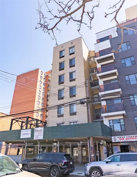 146-14 35th Ave #5A, Flushing, NY 11354