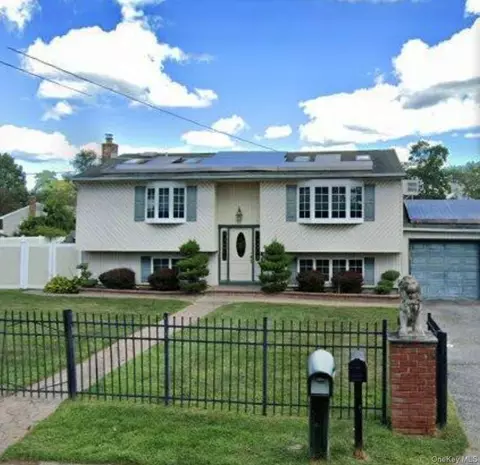 87 S 30th St, Wyandanch, NY 11798