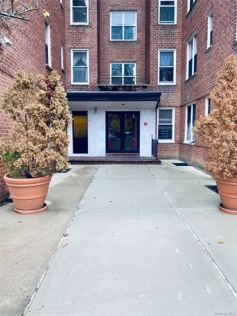 19 Abeel St #3J, Yonkers, NY 10705