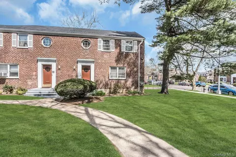 13152 234th St #1ST, Rosedale, NY 11422