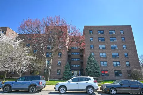 73-11 Bell Blvd #1F, Oakland Gardens, NY 11364