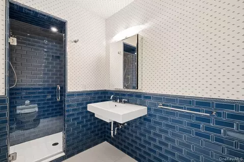 Bath - 32 The Xing, Purchase, NY 10577 photo 5 of 6