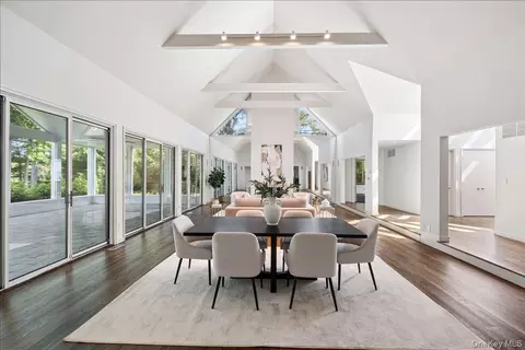 Dining - 32 The Xing, Purchase, NY 10577 photo 3 of 4