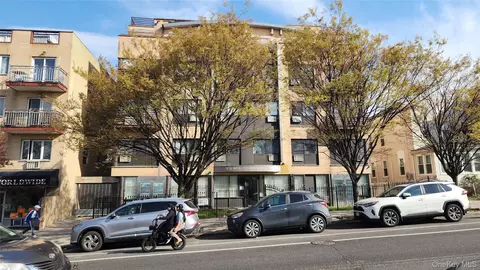8432 Grand Ave #2D, Elmhurst, NY 11373