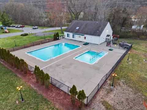 Exterior - 195 Eagleton Dr, Monroe, NY 10950 photo 8 of 8