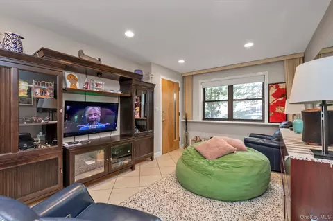 147-16 72nd Ave #182A, Flushing, NY 11367