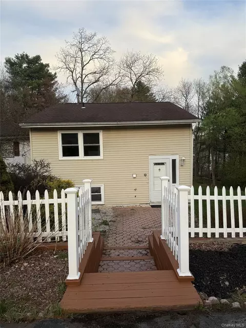 38 Laura Ln, Thompson, NY 12751
