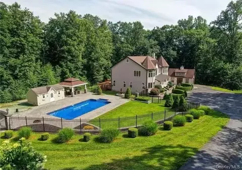 12 Hawk Mountain Dr, Deerpark, NY 12780