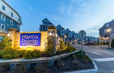 631 Marina Pointe Dr #631, Oceanside, NY 11572