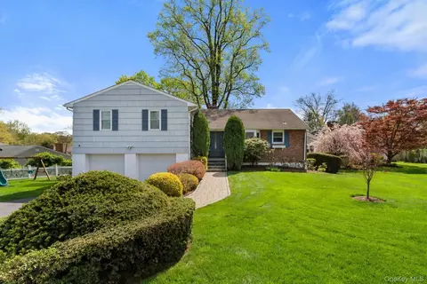 99 Donnybrook Rd, Scarsdale, NY 10583