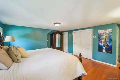 Bedroom - 40 Widmer Rd, Wappinger, NY 12590 photo 4 of 8