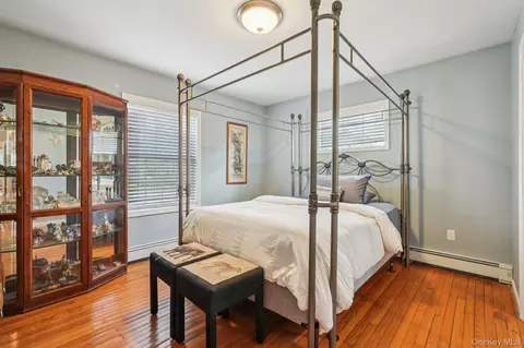 Bedroom - 40 Widmer Rd, Wappinger, NY 12590 photo 2 of 8