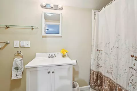 Bath - 40 Widmer Rd, Wappinger, NY 12590 photo 2 of 3