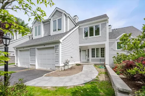 59 Clarewood Dr, Greenburgh, NY 10706