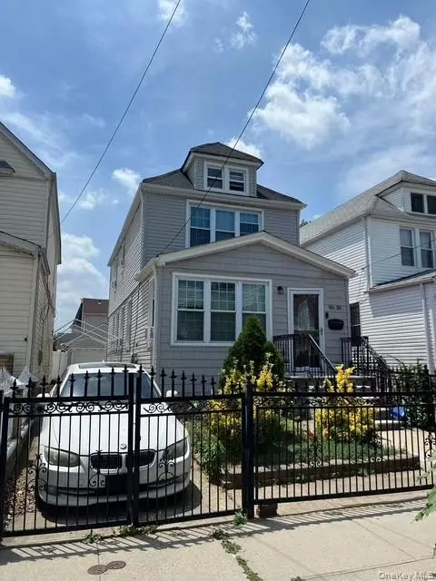 9030 Vanderveer St, New York, NY 11428