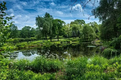 34-42 Boutonville Rd, Pound Ridge, NY 10576