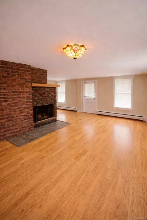 Living - 542 Mitchell Hollow Rd, Windham, NY 12496 photo 2 of 5