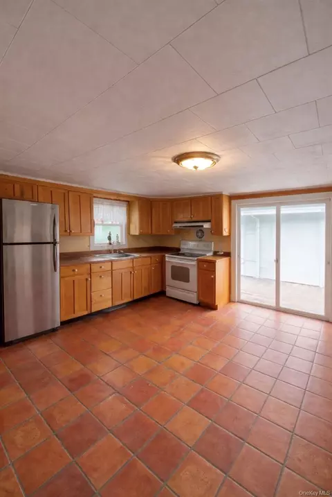 Kitchen - 542 Mitchell Hollow Rd, Windham, NY 12496 photo 1 of 1