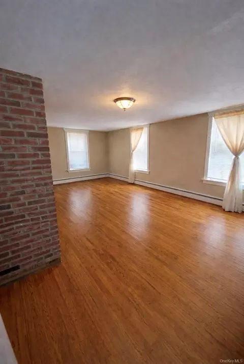 Living - 542 Mitchell Hollow Rd, Windham, NY 12496 photo 3 of 5