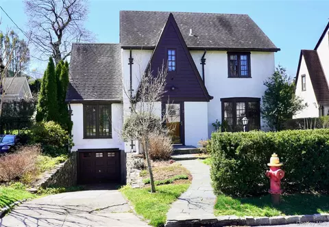 7 Bogert Pl, Yonkers, NY 10708