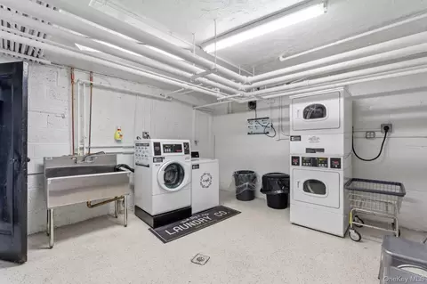 Other - 36-10 Utopia Pkwy #E4, Flushing, NY 11358 photo 3 of 3