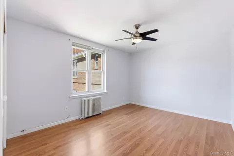 Bedroom - 36-10 Utopia Pkwy #E4, Flushing, NY 11358 photo 2 of 2