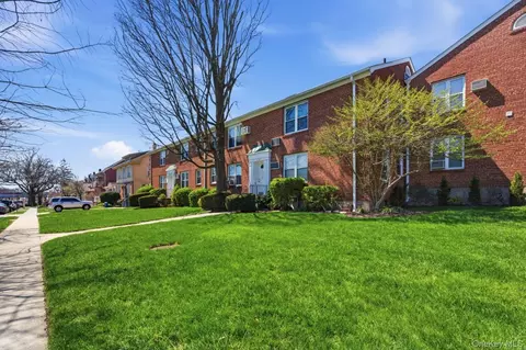 Exterior - 36-10 Utopia Pkwy #E4, Flushing, NY 11358 photo 1 of 1