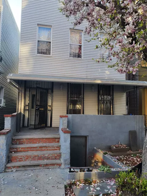 971 Teller Ave, New York, NY 10456