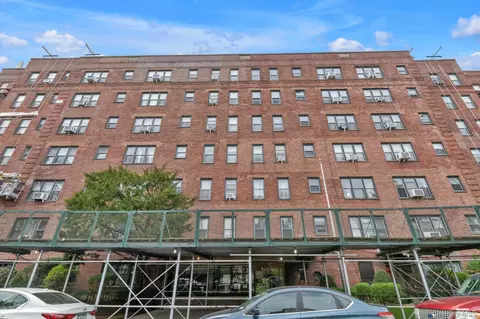 143-50 Hoover Ave #304, Jamaica, NY 11435