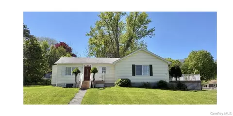 44 Orchard Lake Dr, Monroe, NY 10950