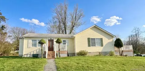 44 Orchard Lake Dr, Monroe, NY 10950